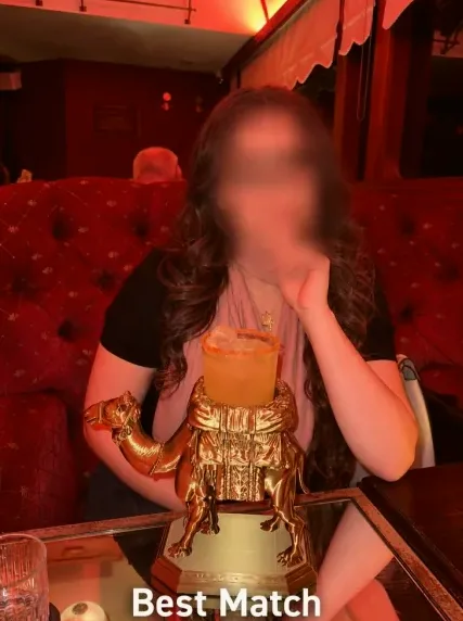 Astrid, 34