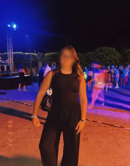 Claudia, 18