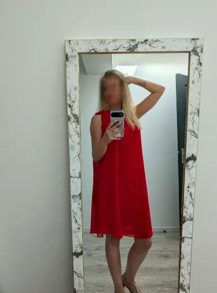 Corinna, 30