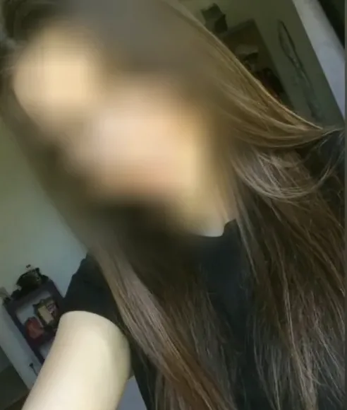 Elisa, 28