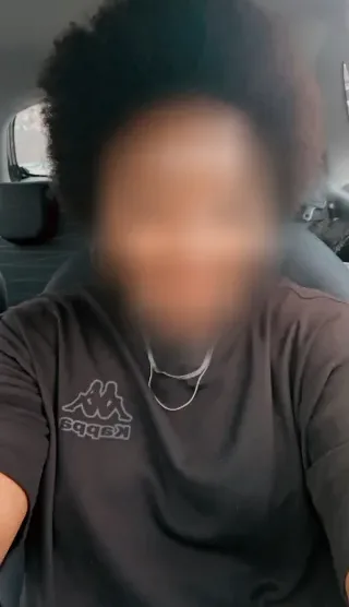 Emina, 33