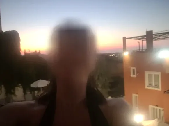 Esra, 38