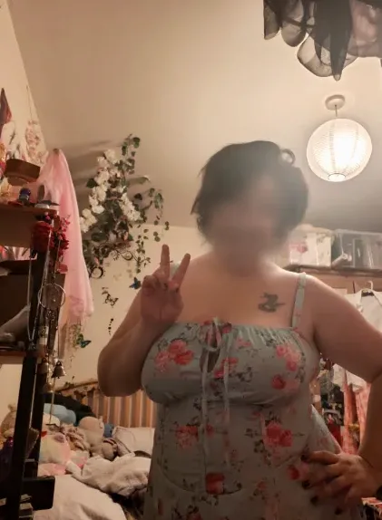Nikolina, 39