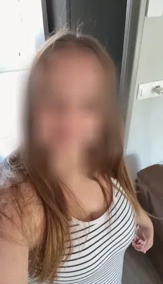 Nora, 29