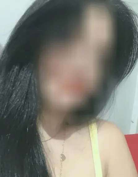 Paula, 36