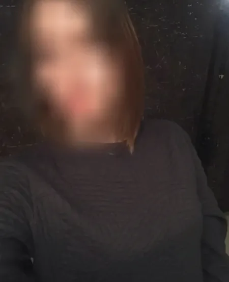 Sabrina, 24