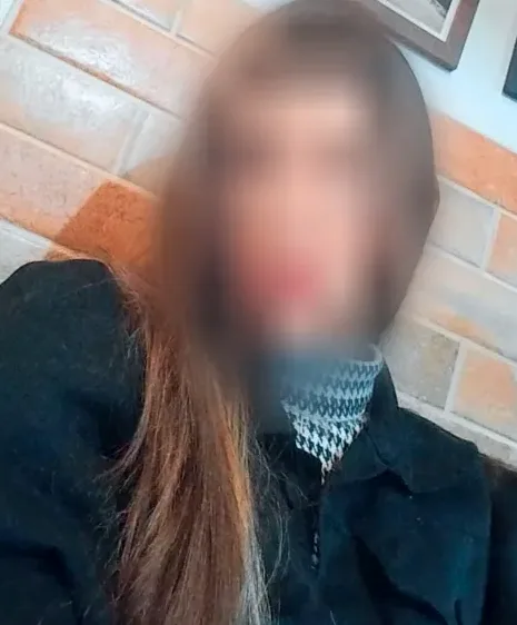 Sanja, 25